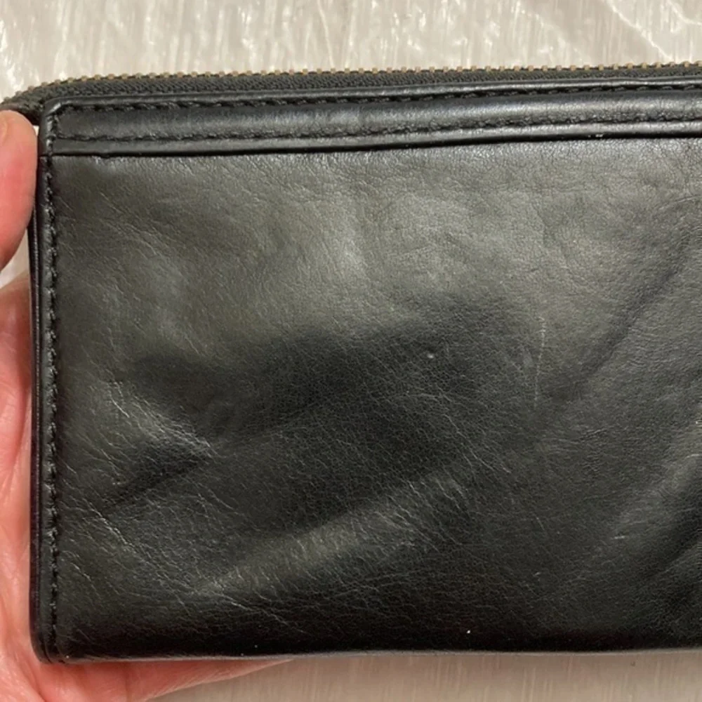 Marc by Marc Jacobs black leather turnlock wallet pouch